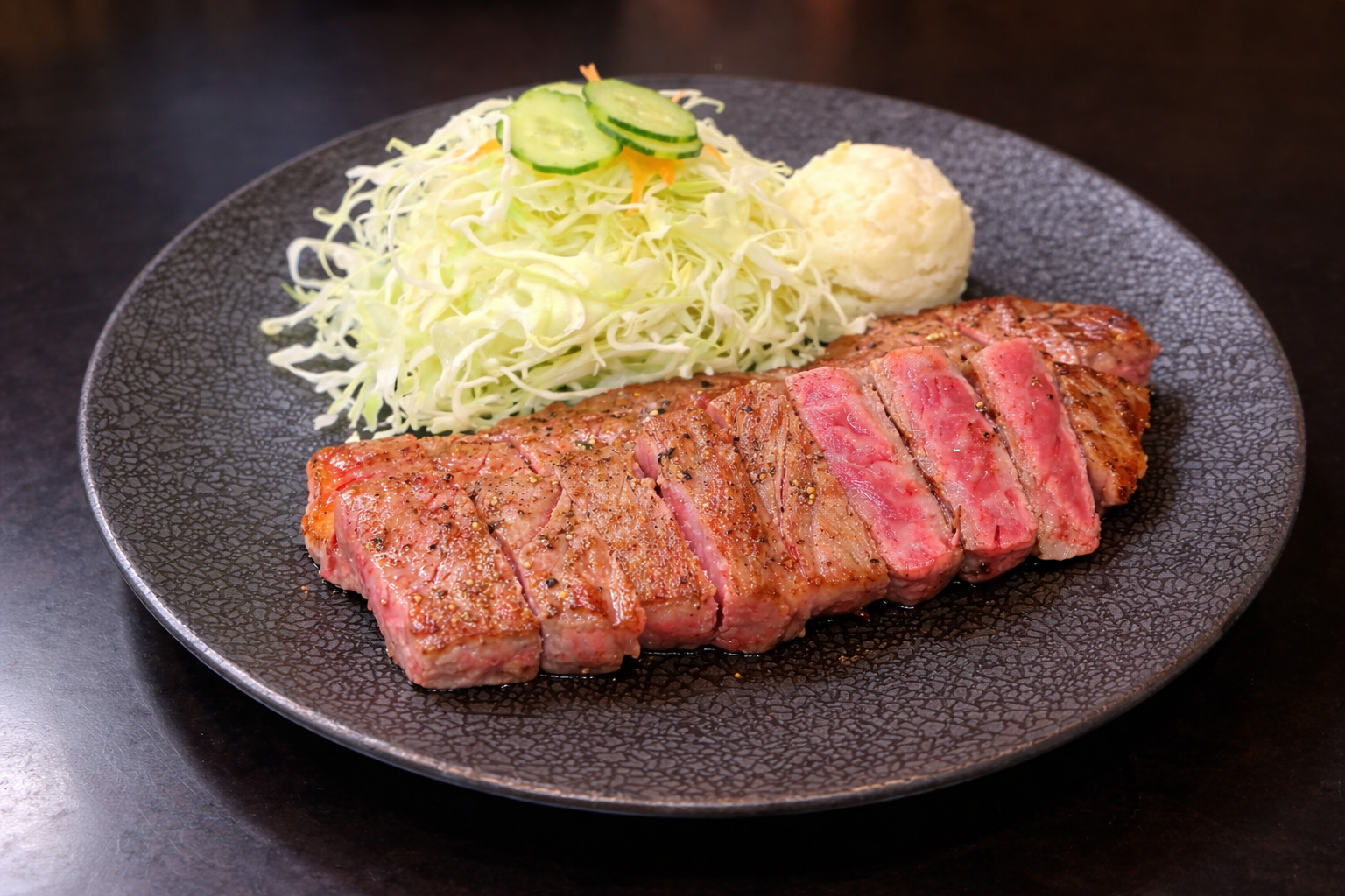 交雑牛サーロインステーキ　150g